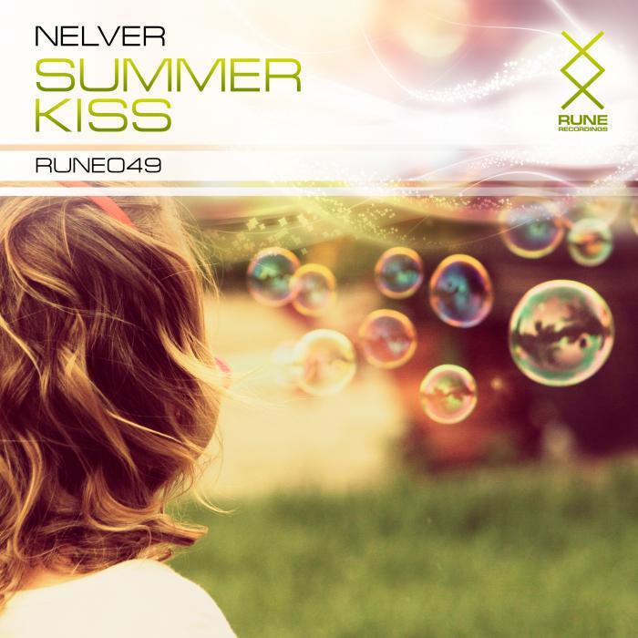 Summer kiss. Nelver.