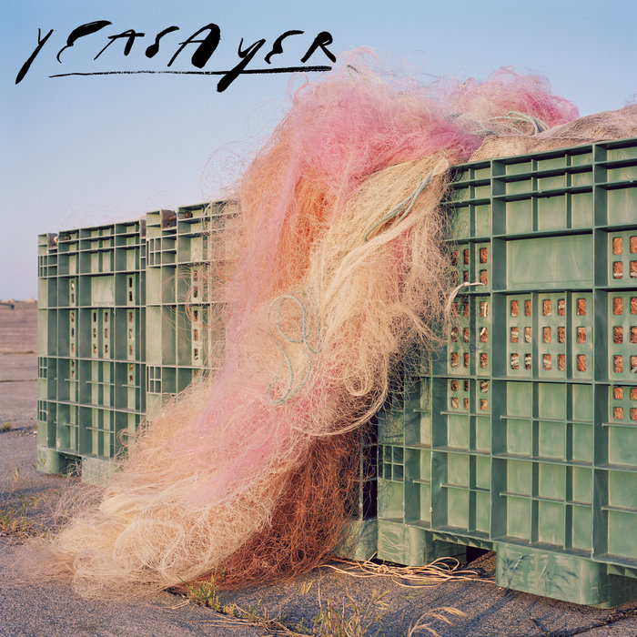 YEASAYER - Fluttering In The Floodlights