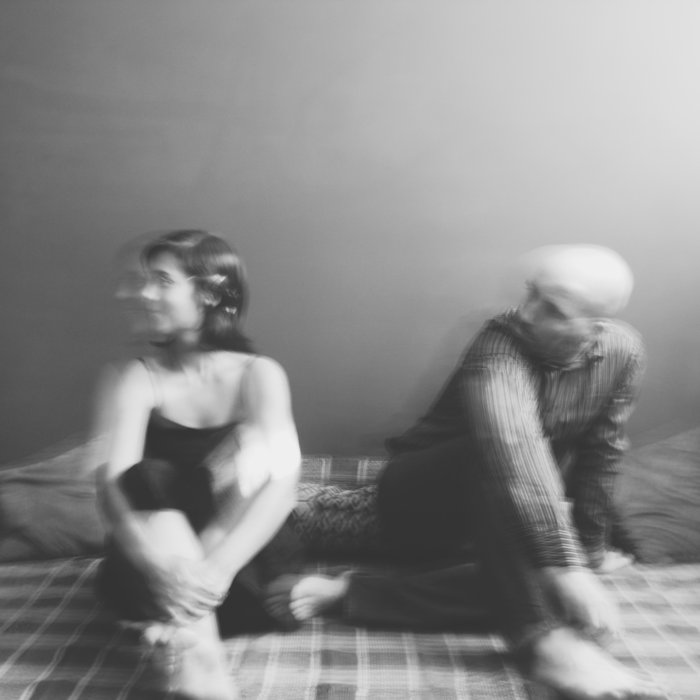 Em Espera by Silente on MP3, WAV, FLAC, AIFF & ALAC at Juno Download